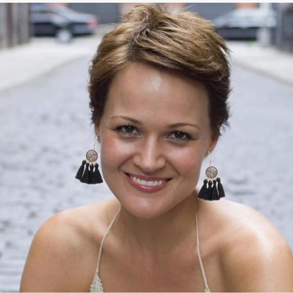 Set of 3 Tassel Earrings – Red, Ivory, and Black | Lightweight & Hypoallergenic - Picture 4 of 5